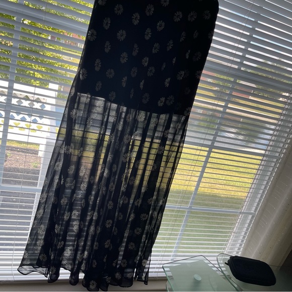 Forever 21 Daisies Sheer Maxi Skirt M - Picture 10 of 12